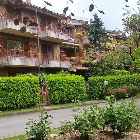 Appartamento Dellea Luino Kültér fotó